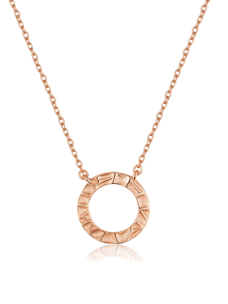 Circle necklace in rose gold