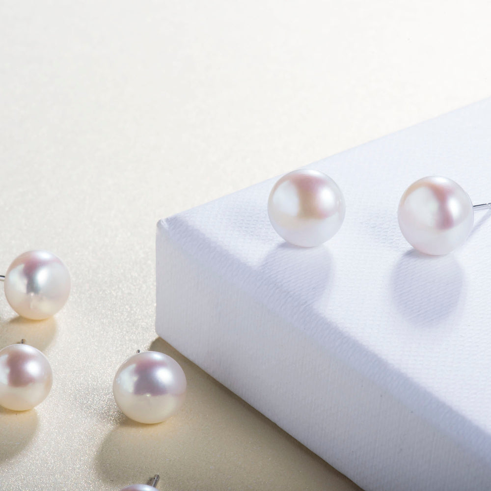 Freshwater Cultured Pearl Stud Earrings